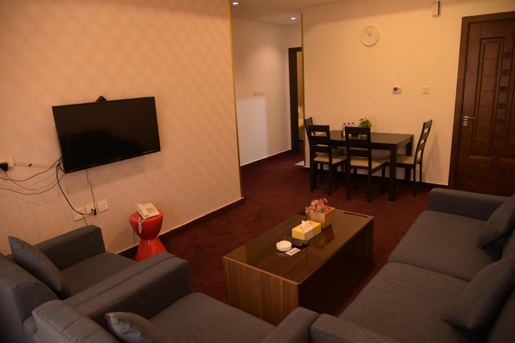 Dahlia Hotel Apartment Riggae Kuwait City Esterno foto