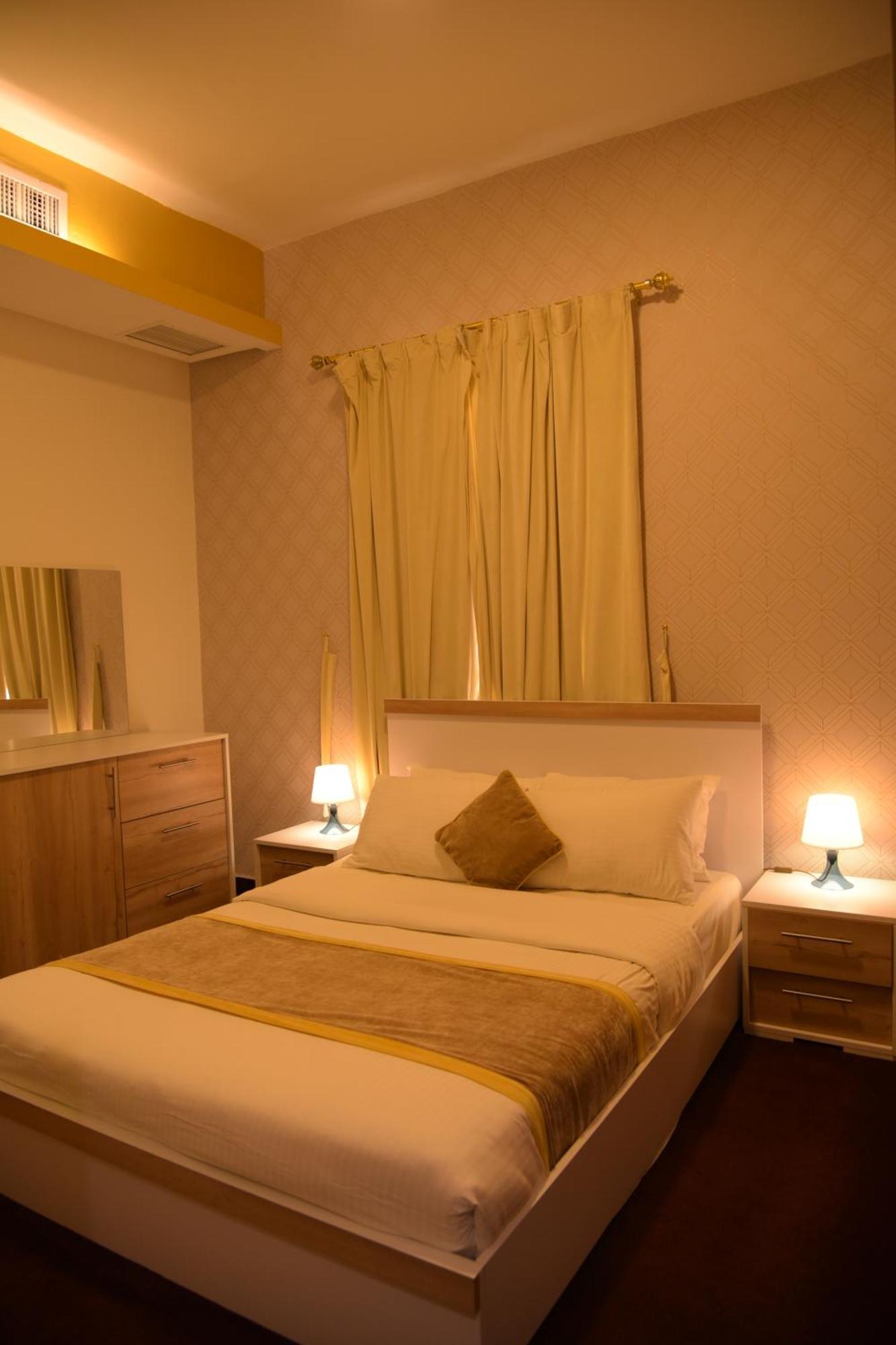 Dahlia Hotel Apartment Riggae Kuwait City Esterno foto